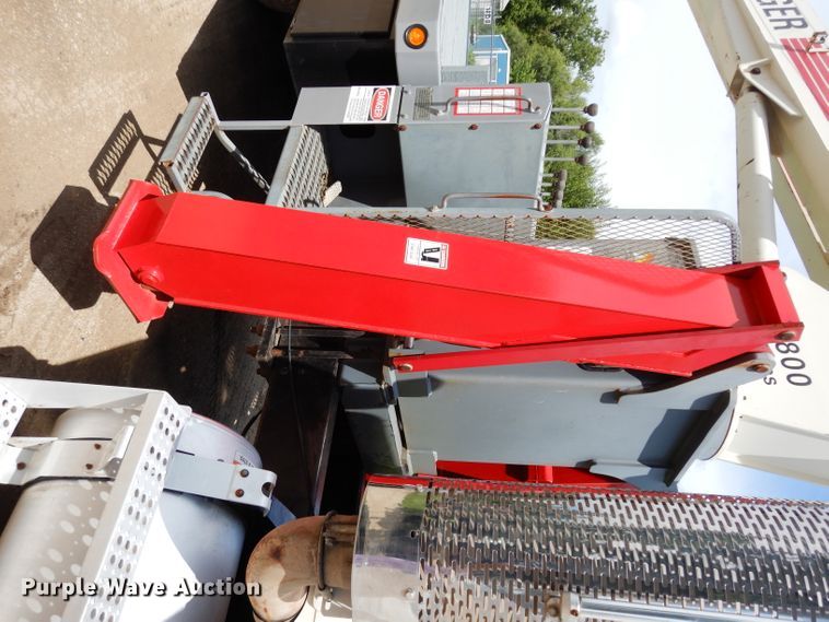 image for item DJ4345 2002 Freightliner FLD  crane truck