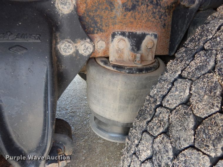 image for item DJ4345 2002 Freightliner FLD  crane truck