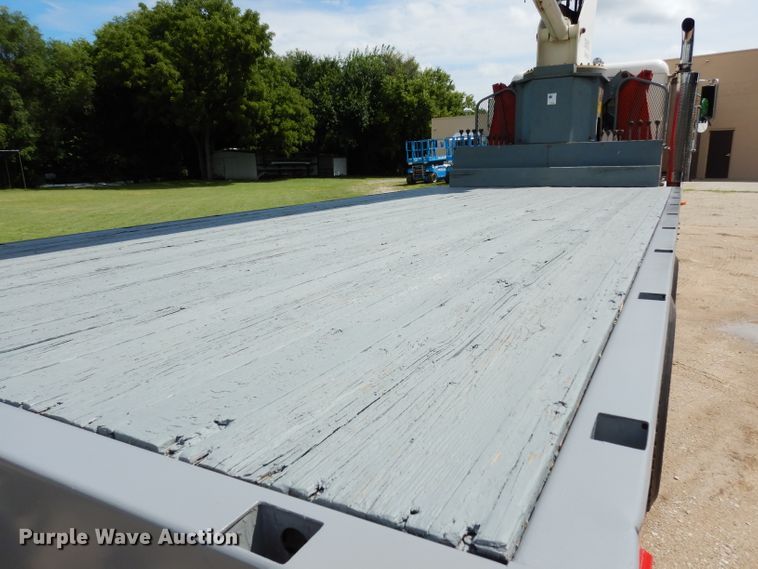 image for item DJ4345 2002 Freightliner FLD  crane truck