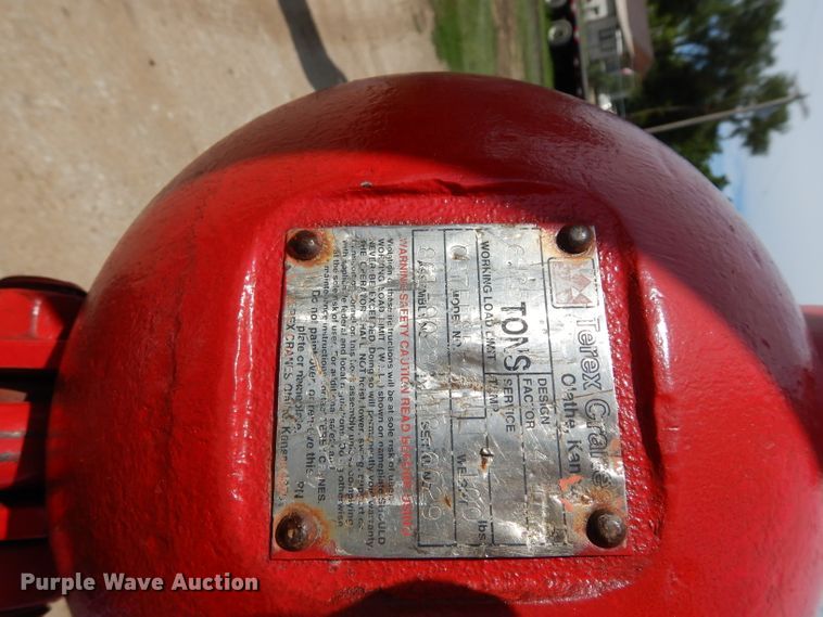 image for item DJ4345 2002 Freightliner FLD  crane truck