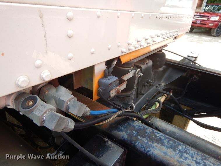 image for item DJ4345 2002 Freightliner FLD  crane truck