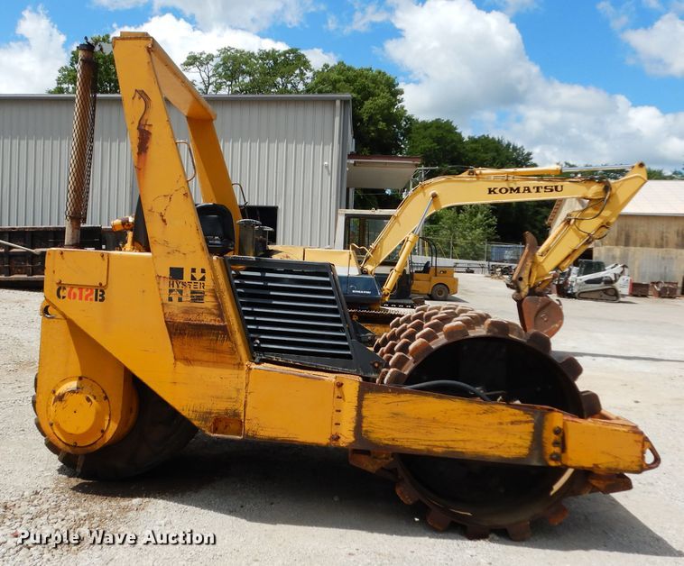 image for item DJ4352 Hyster C612B  vibratory single drum roller