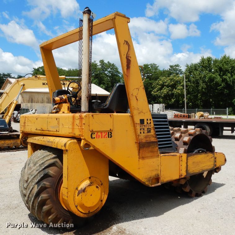 image for item DJ4352 Hyster C612B  vibratory single drum roller