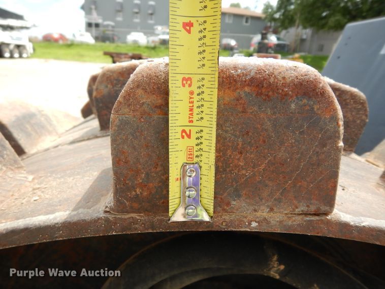 image for item DJ4352 Hyster C612B  vibratory single drum roller