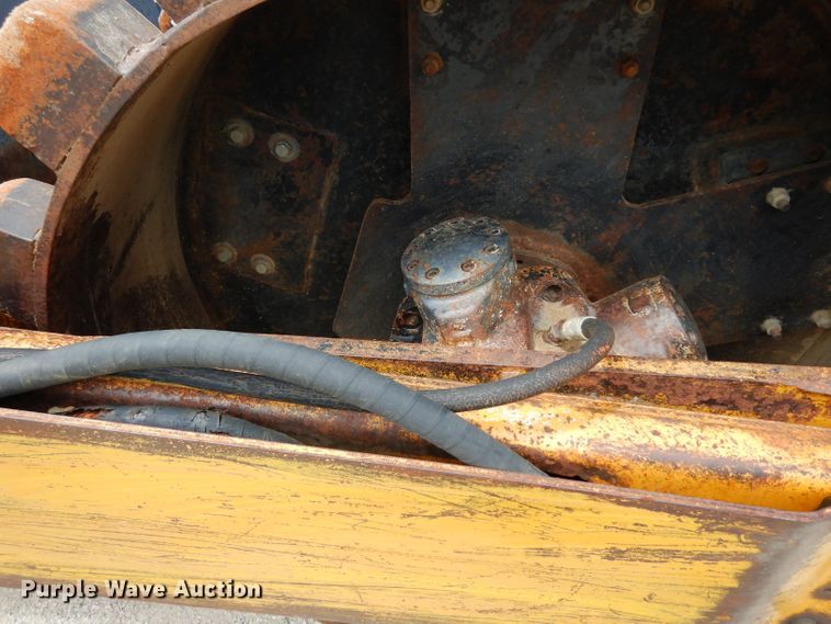 image for item DJ4352 Hyster C612B  vibratory single drum roller