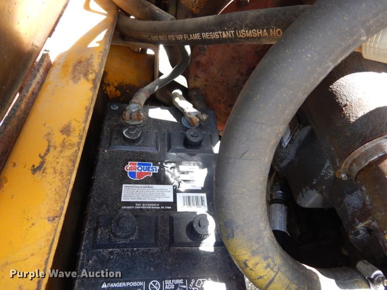 image for item DJ4352 Hyster C612B  vibratory single drum roller