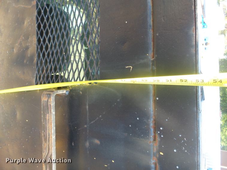 image for item DX9231 2003 GMC 6500  flatbed truck