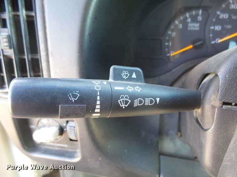 image for item DX9231 2003 GMC 6500  flatbed truck