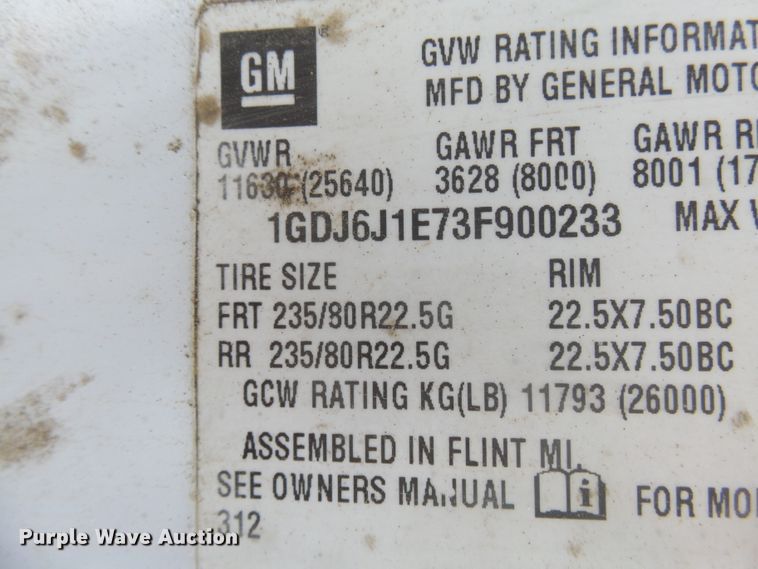 image for item DX9231 2003 GMC 6500  flatbed truck