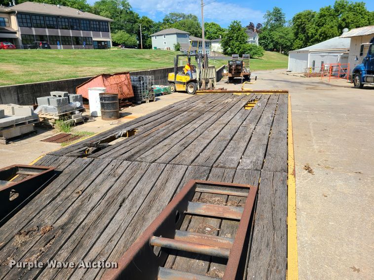 image for item EL9908 1997 Trail King TK18-2200 equipment trailer