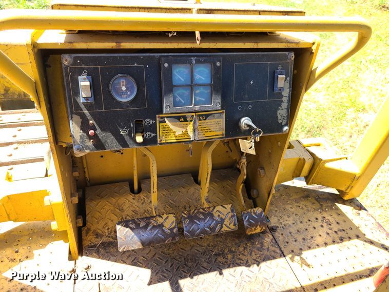 image for item EL9911 1994 Caterpillar D5C  dozer