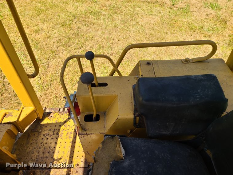 image for item EL9911 1994 Caterpillar D5C  dozer