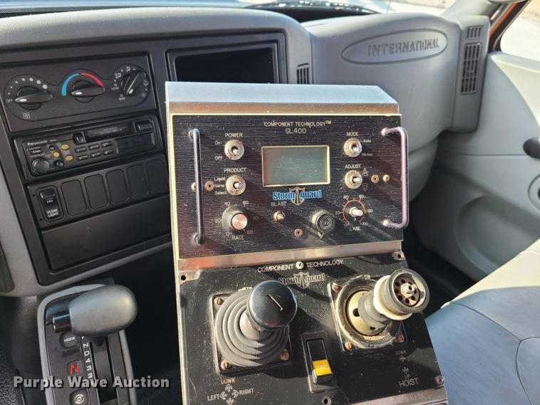 image for item EL9959 2006 International 7400  dump truck