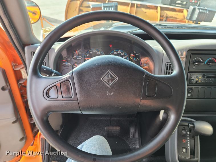 image for item EL9959 2006 International 7400  dump truck