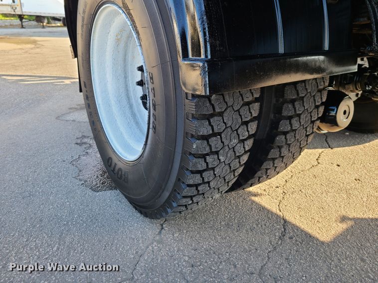 image for item EL9959 2006 International 7400  dump truck