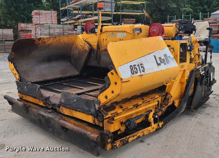 image for item EL9964 2006 Lee Boy 8515T  paver
