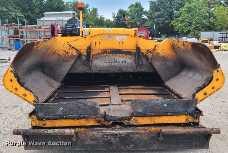 image for item EL9964 2006 Lee Boy 8515T  paver