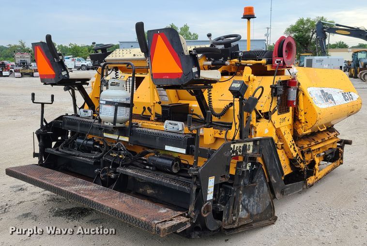 image for item EL9964 2006 Lee Boy 8515T  paver