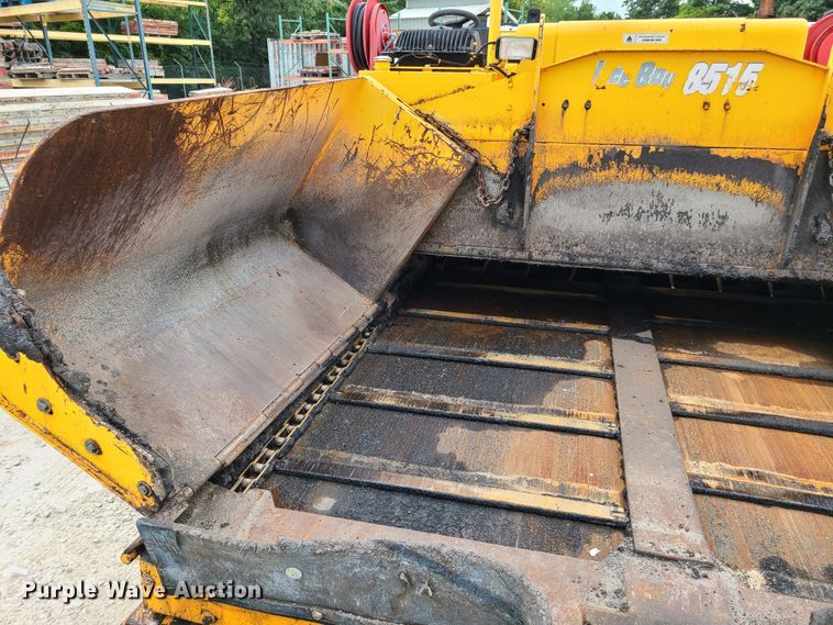 image for item EL9964 2006 Lee Boy 8515T  paver