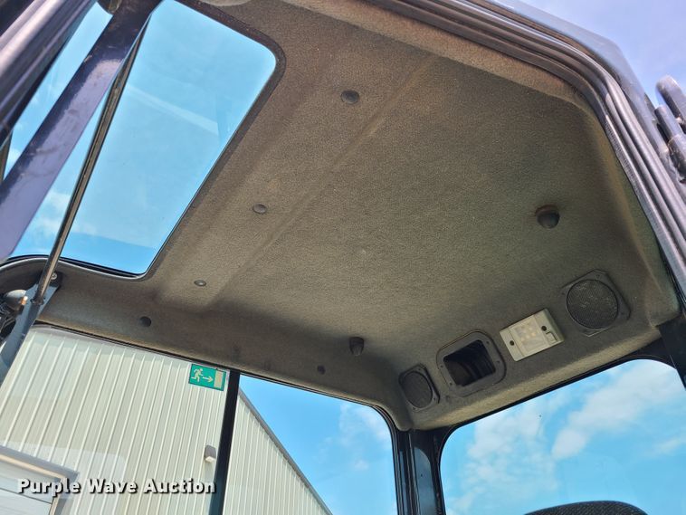 image for item EL9974 Bobcat E32  mini excavator