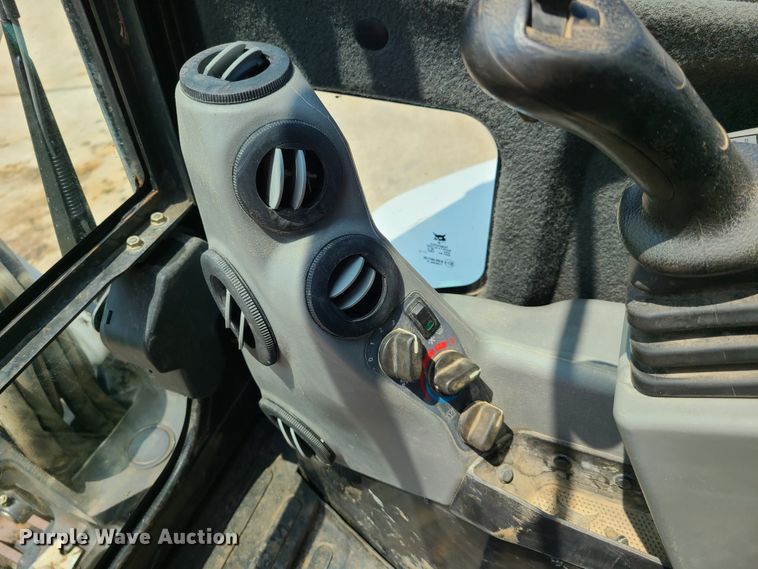 image for item EL9974 Bobcat E32  mini excavator