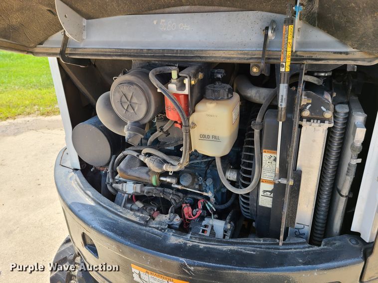 image for item EL9974 Bobcat E32  mini excavator