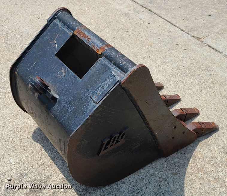 image for item EL9974 Bobcat E32  mini excavator