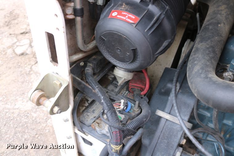 image for item EP9668 2012 Bobcat S100  skid steer loader