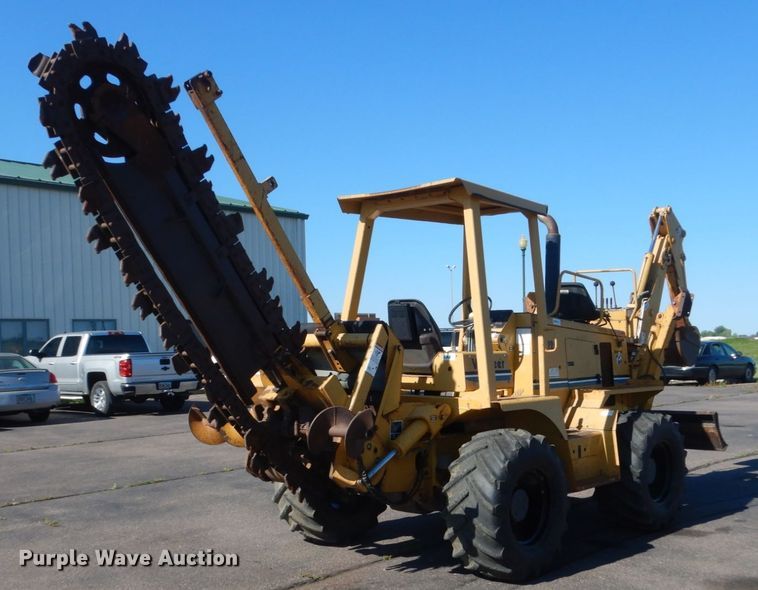 image for item FK9410 2004 Vermeer V120  trencher