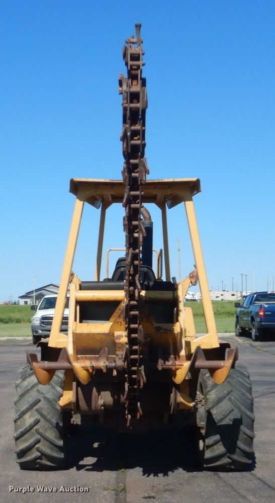 image for item FK9410 2004 Vermeer V120  trencher