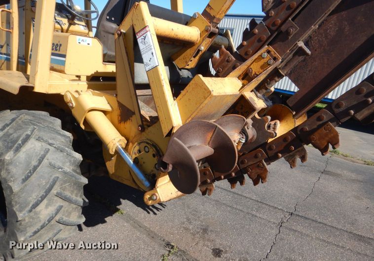 image for item FK9410 2004 Vermeer V120  trencher