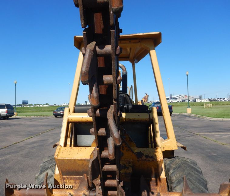 image for item FK9410 2004 Vermeer V120  trencher