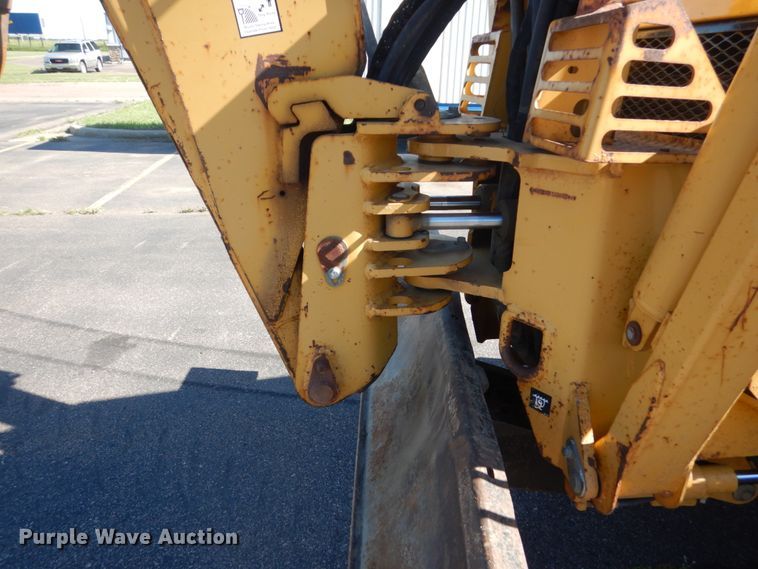 image for item FK9410 2004 Vermeer V120  trencher