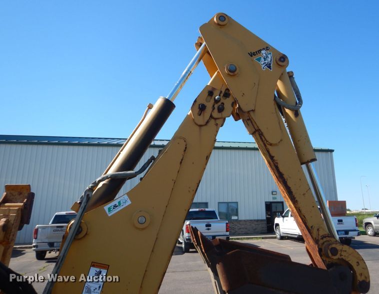 image for item FK9410 2004 Vermeer V120  trencher