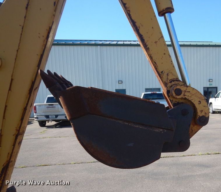 image for item FK9410 2004 Vermeer V120  trencher