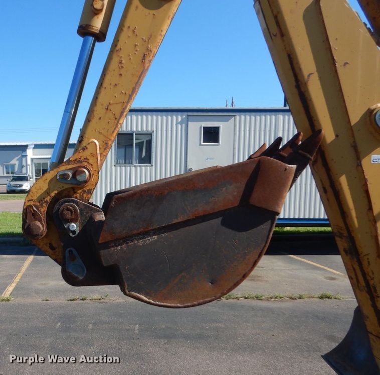 image for item FK9410 2004 Vermeer V120  trencher