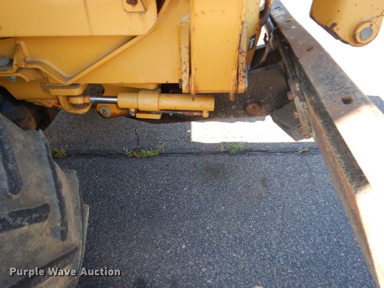 image for item FK9410 2004 Vermeer V120  trencher