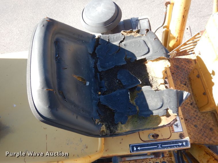 image for item FK9410 2004 Vermeer V120  trencher