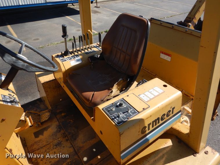 image for item FK9410 2004 Vermeer V120  trencher