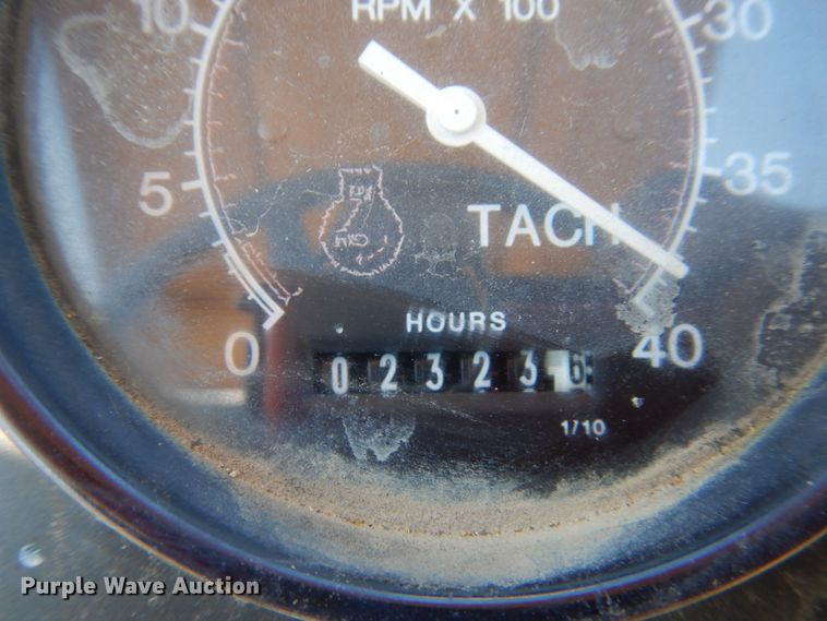 image for item FK9410 2004 Vermeer V120  trencher