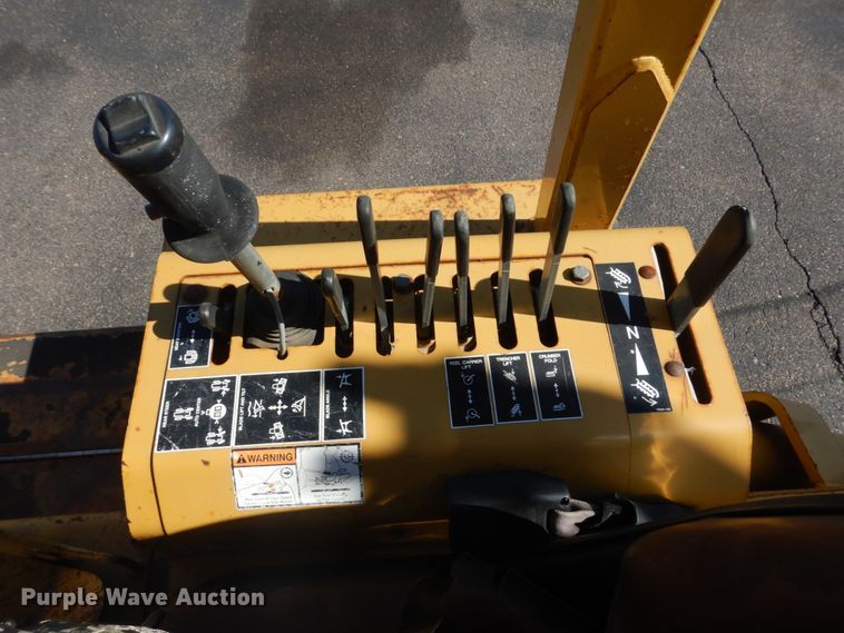 image for item FK9410 2004 Vermeer V120  trencher