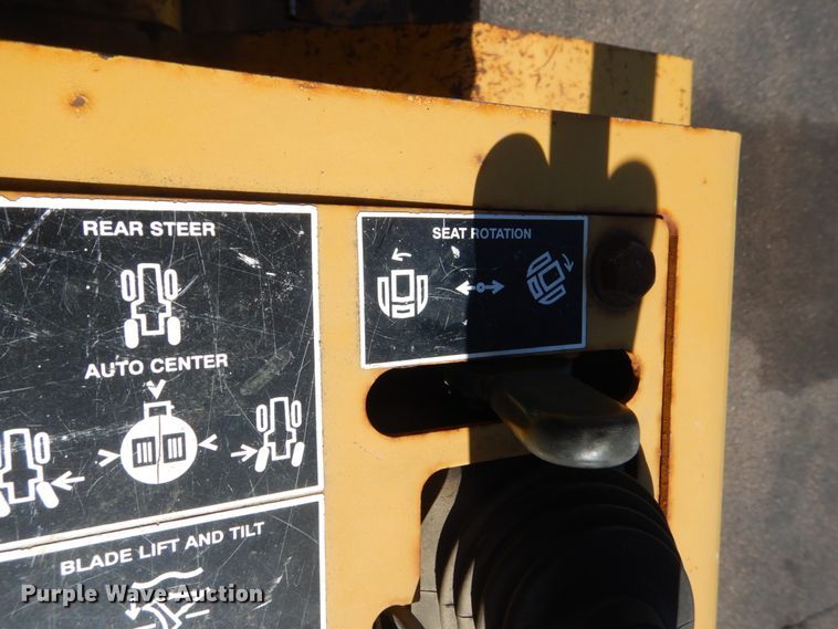 image for item FK9410 2004 Vermeer V120  trencher