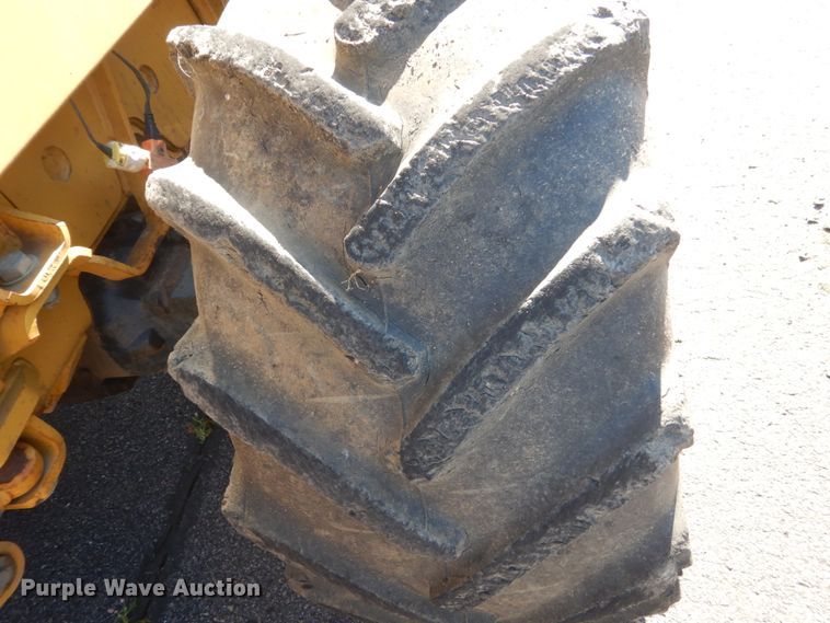 image for item FK9410 2004 Vermeer V120  trencher