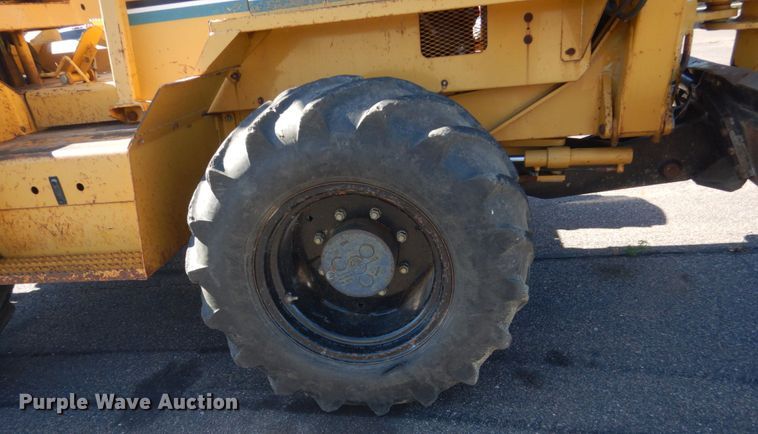 image for item FK9410 2004 Vermeer V120  trencher