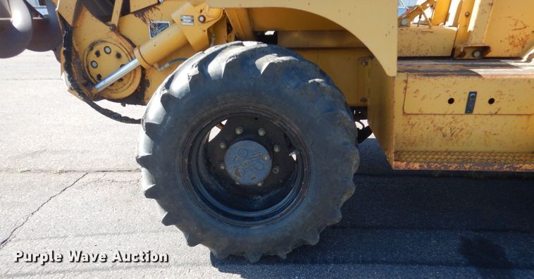 image for item FK9410 2004 Vermeer V120  trencher