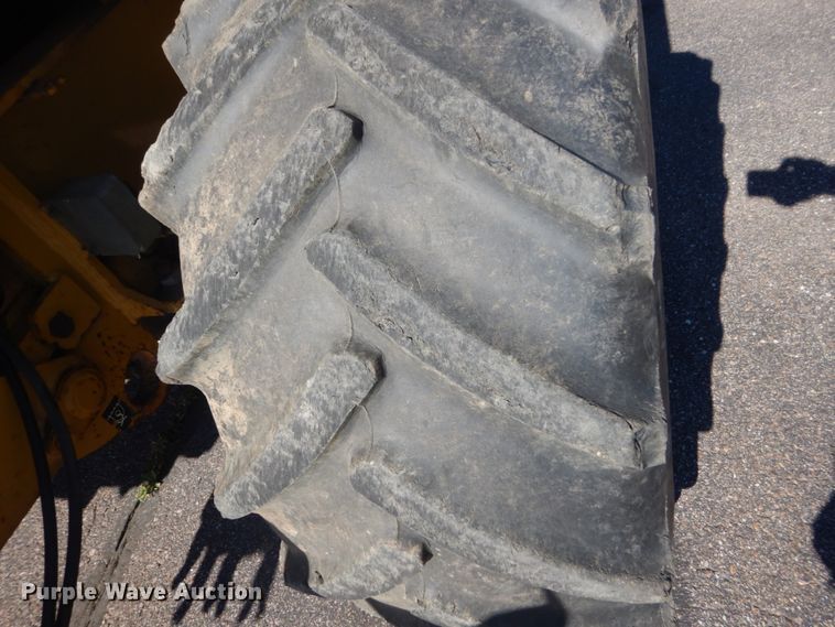 image for item FK9410 2004 Vermeer V120  trencher