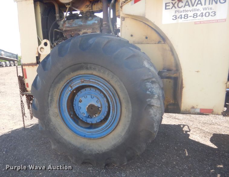 image for item FK9417 1975 Michigan 175B  wheel loader