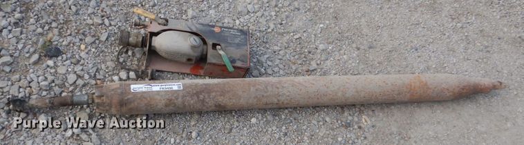 image for item FK9498 Pierce Arrow vibratory mole