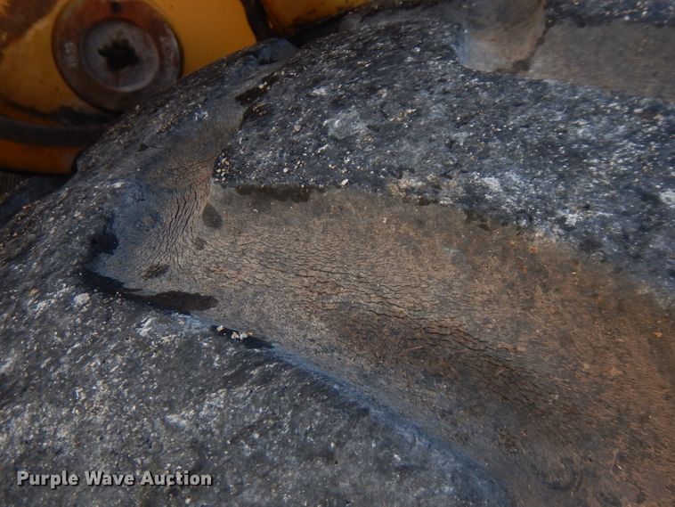 image for item FN9317 1980 Caterpillar 950  wheel loader