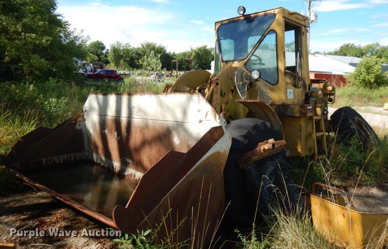 image for item FN9318 1972 Caterpillar 950  wheel loader